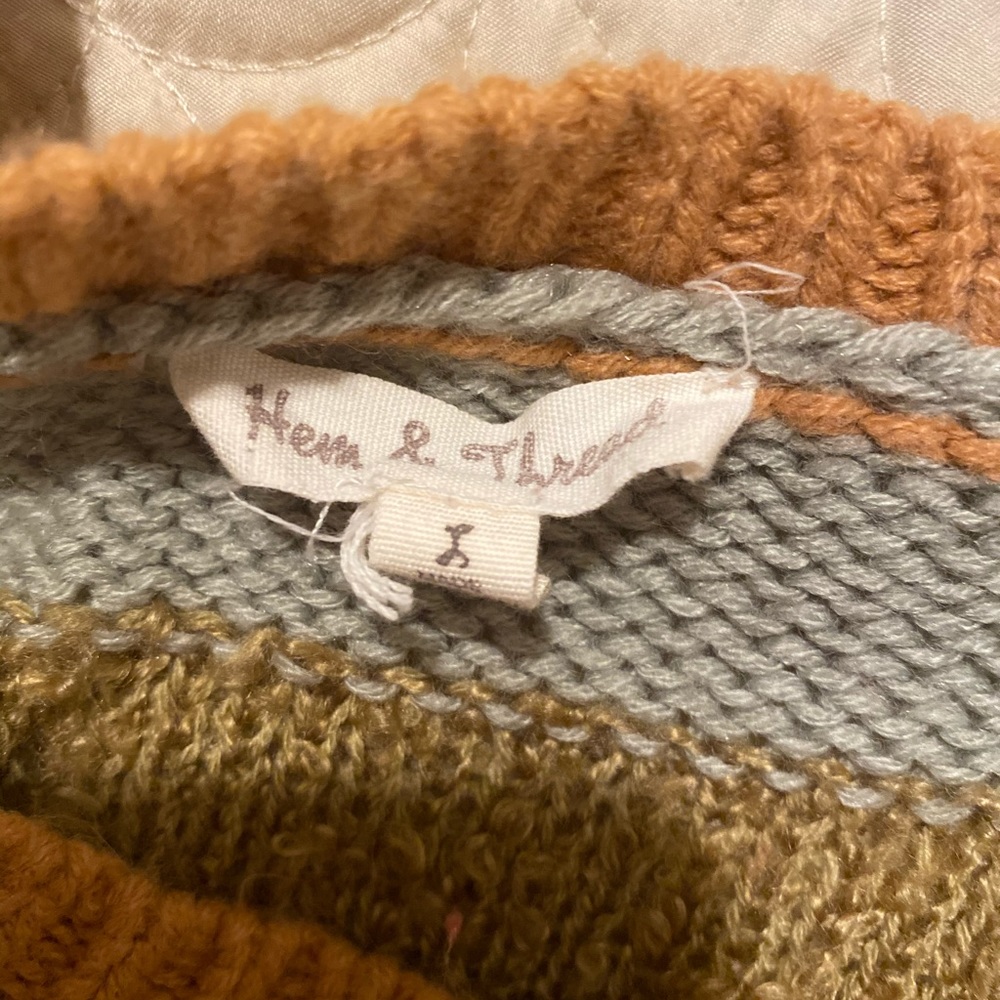 Sweater - Picture 2 of 2